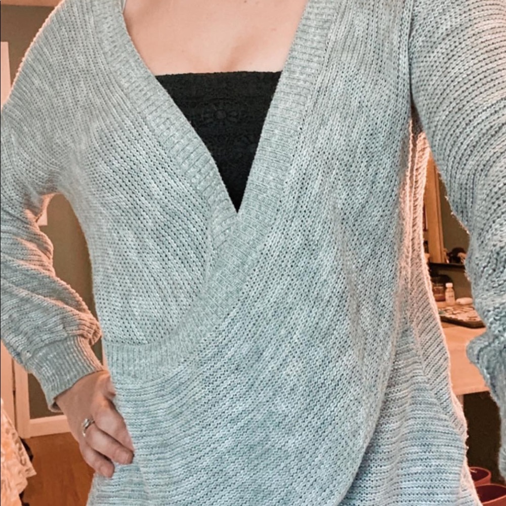 Express Low Cut Sweater💗